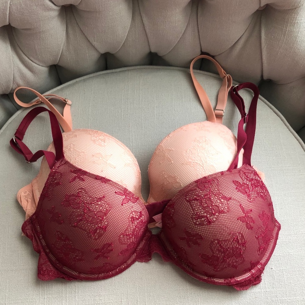 Victoria’s Secret Bra Set of 2.